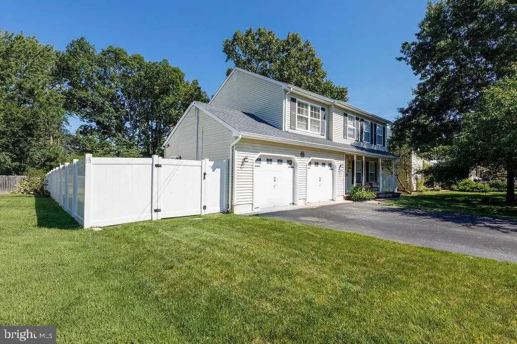 1010 Mariner, MANAHAWKIN