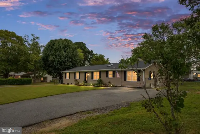 718 Payton Dr, Fredericksburg