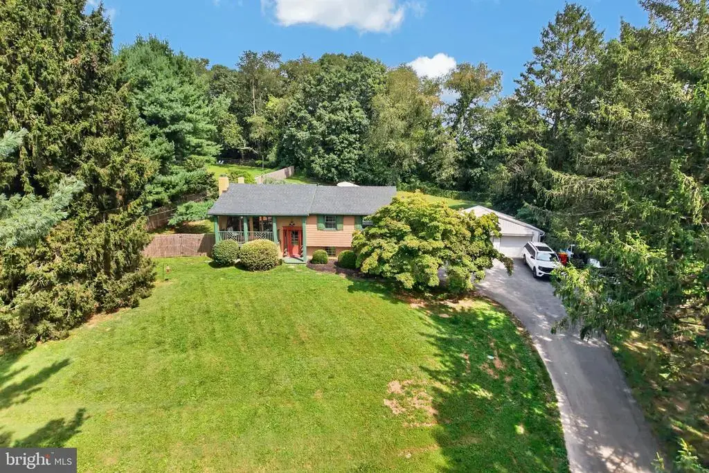 625 Locust Grove Rd, WEST CHESTER