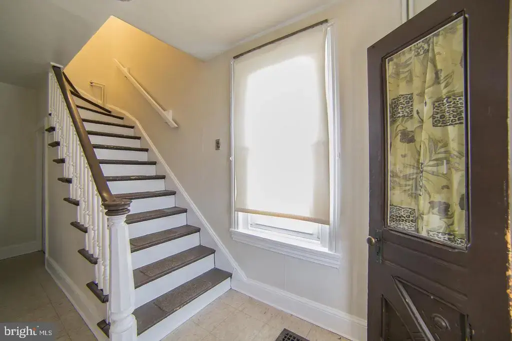 435 Leedom Street #2, JENKINTOWN