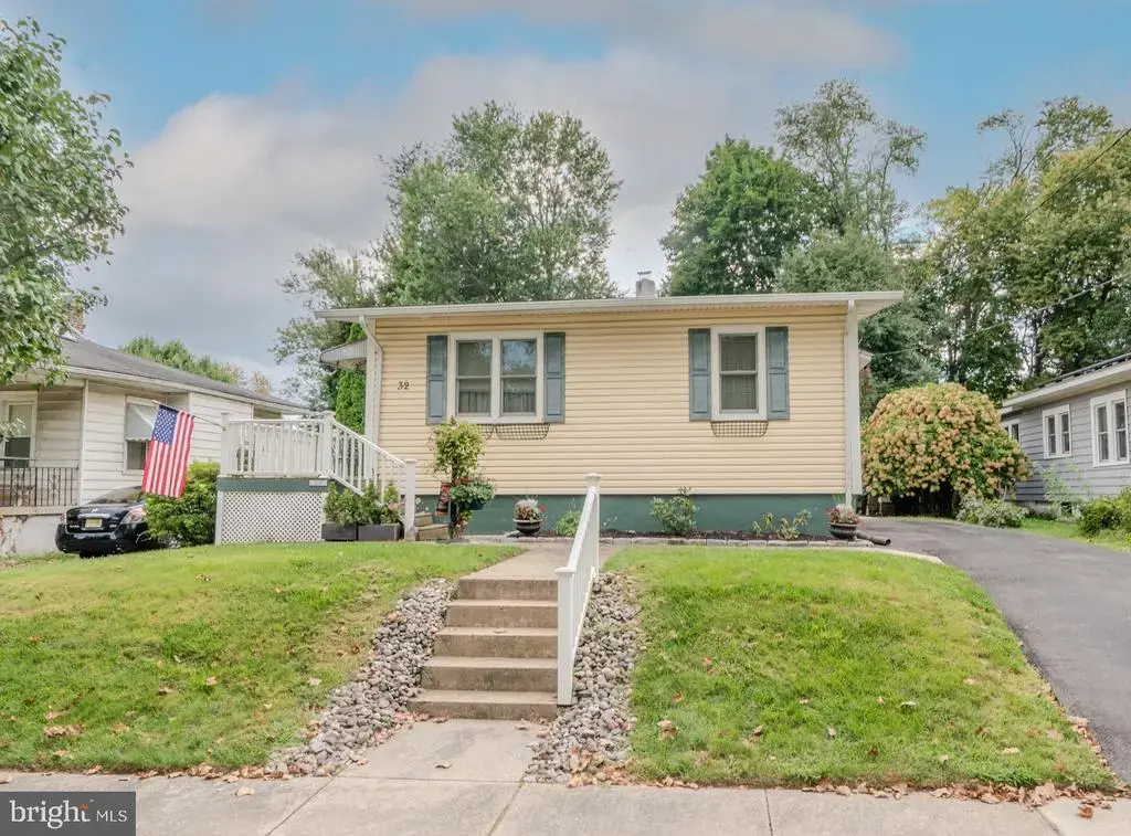 32 S Hood Ave, AUDUBON