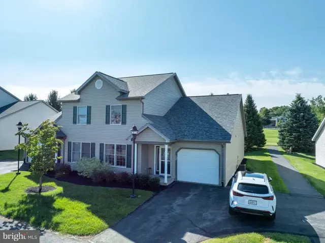 133 Winchester Ct, State College