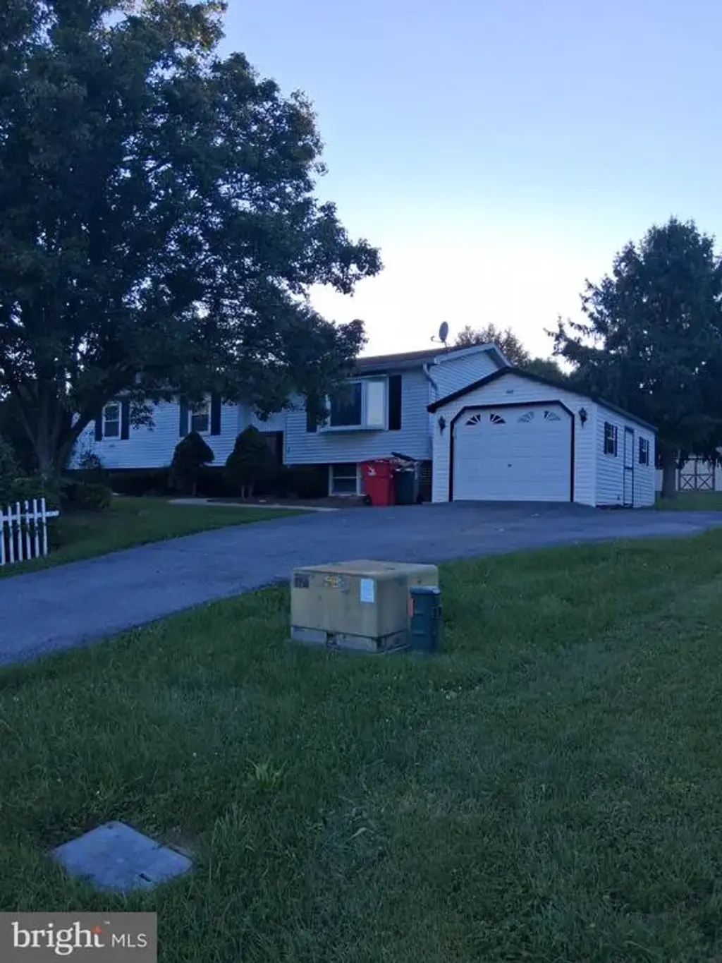 168 Butternut Court, READING