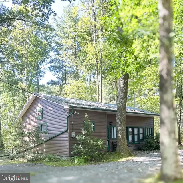 104 Buckhorn Dr, Rebersburg