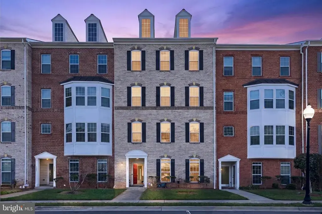 9479 Stonewall Rd, MANASSAS