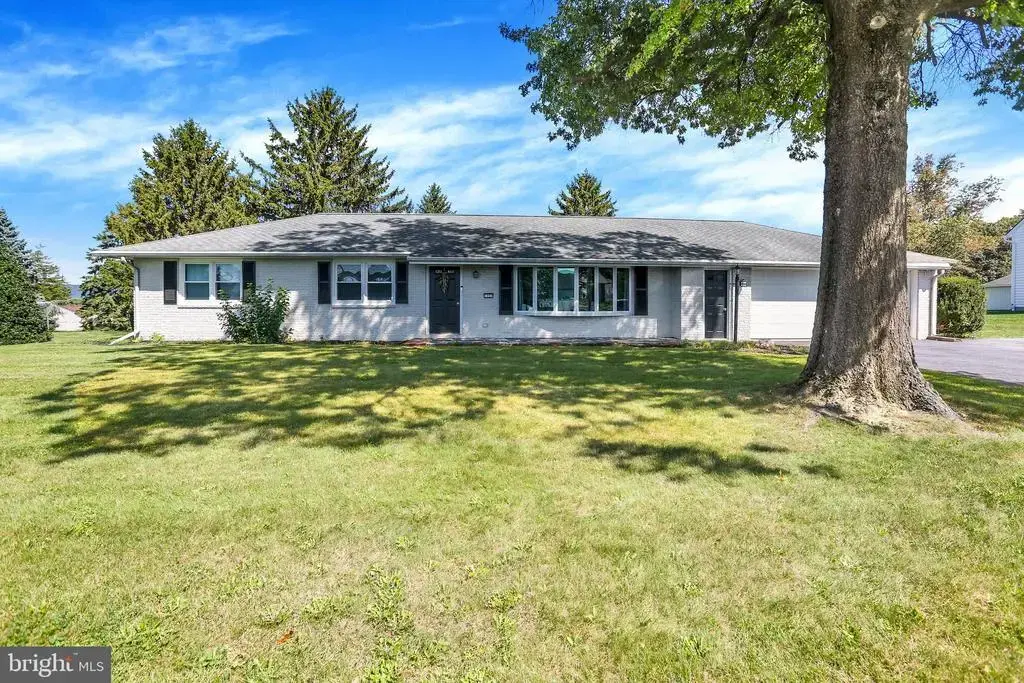 1227 Lebanon Rd, MANHEIM
