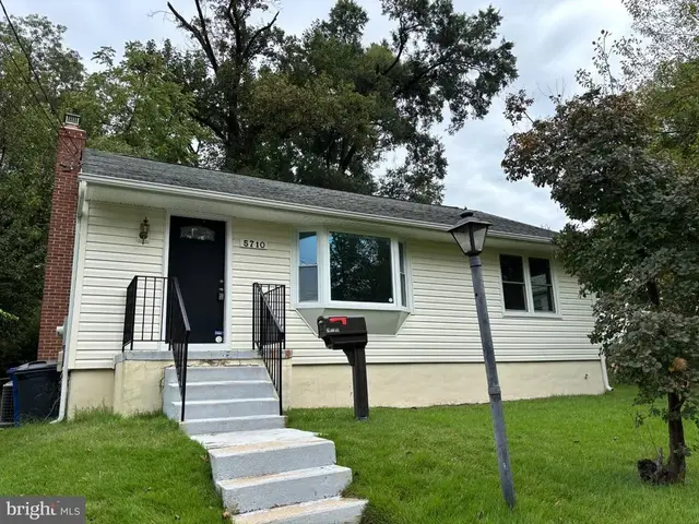 5710 Quebec St, College Park