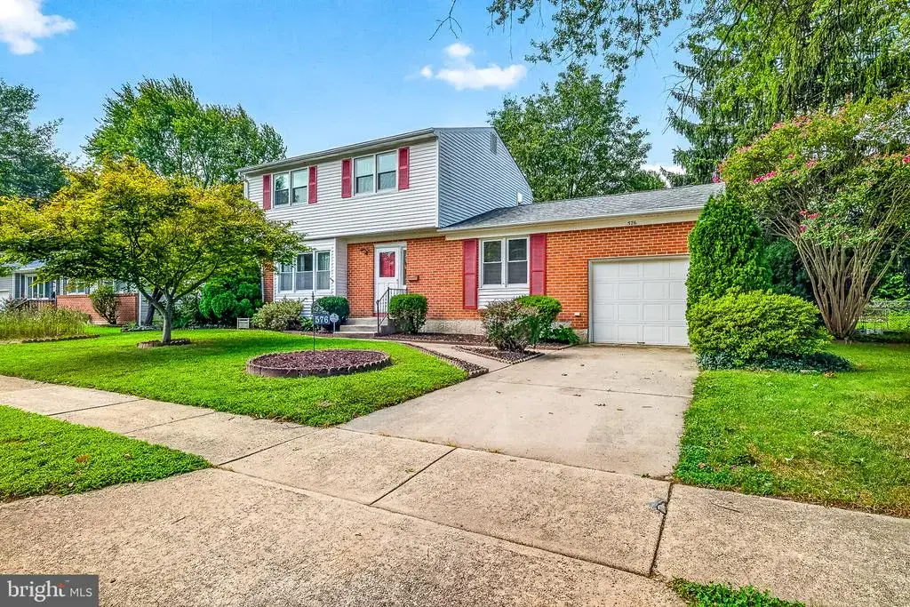 576 Crawford Ave, DOVER