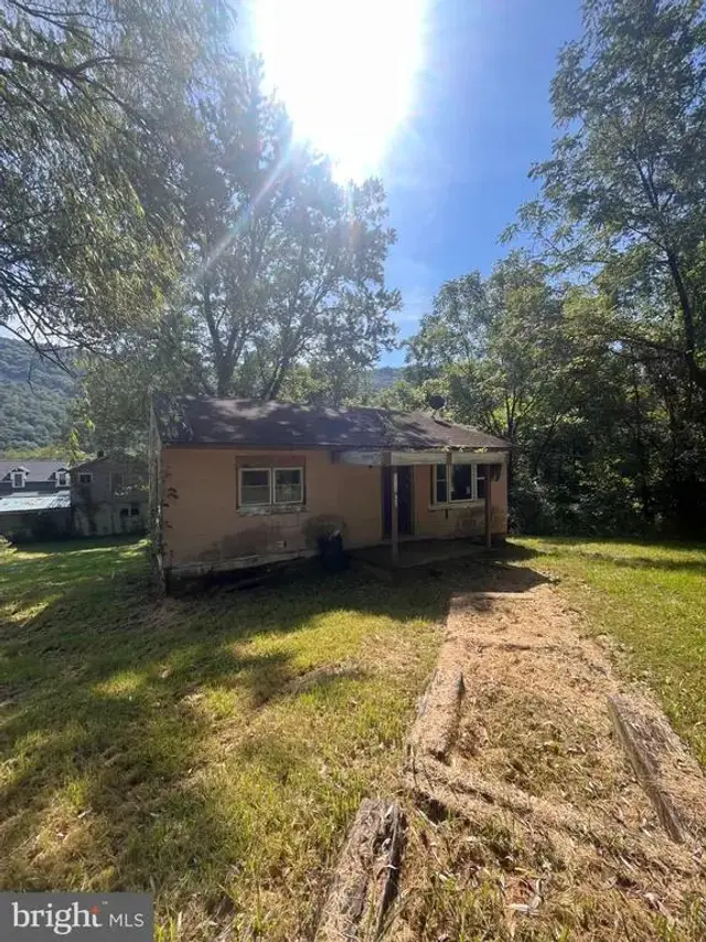 11904 Colorado Ave Nw, Corriganville