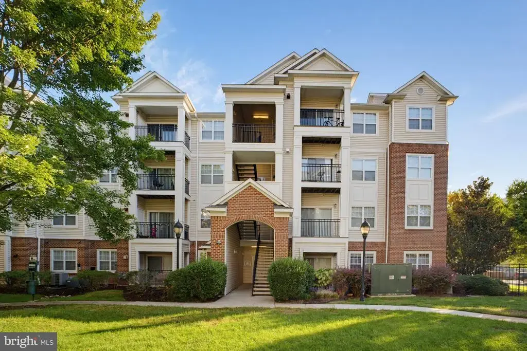 12941 Centre Park Cir #322, HERNDON
