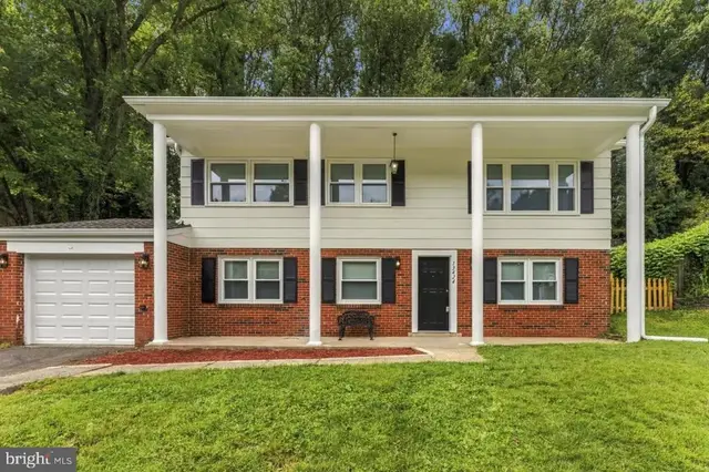 13424 Kingsman Rd, Woodbridge