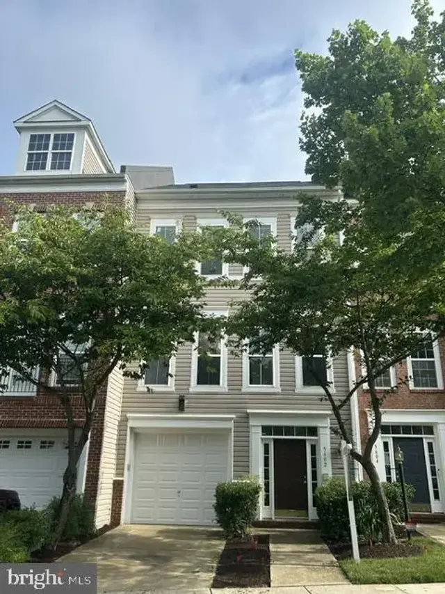 5602 Hartfield Ave, Suitland
