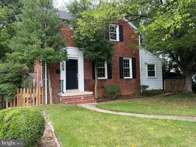 204 S Abingdon St, Arlington