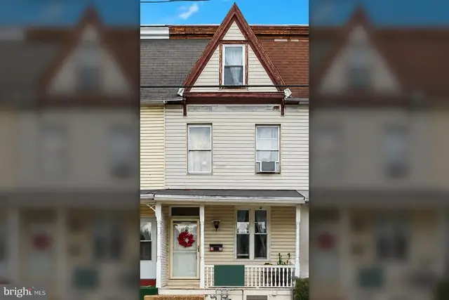 2031 Logan St, Harrisburg