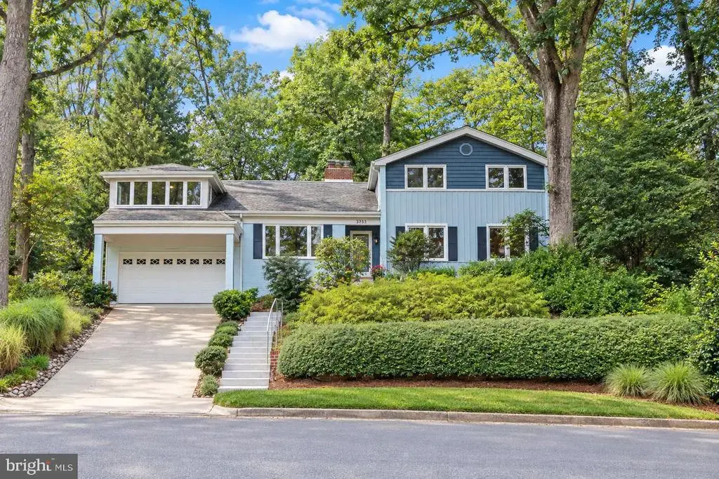 3733 30th Rd N, ARLINGTON