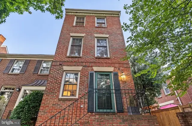 1108 Michigan Ct, Alexandria