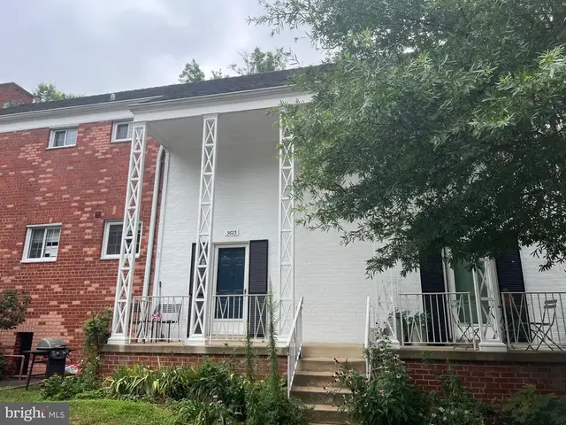 3623 Greenway Pl, Alexandria