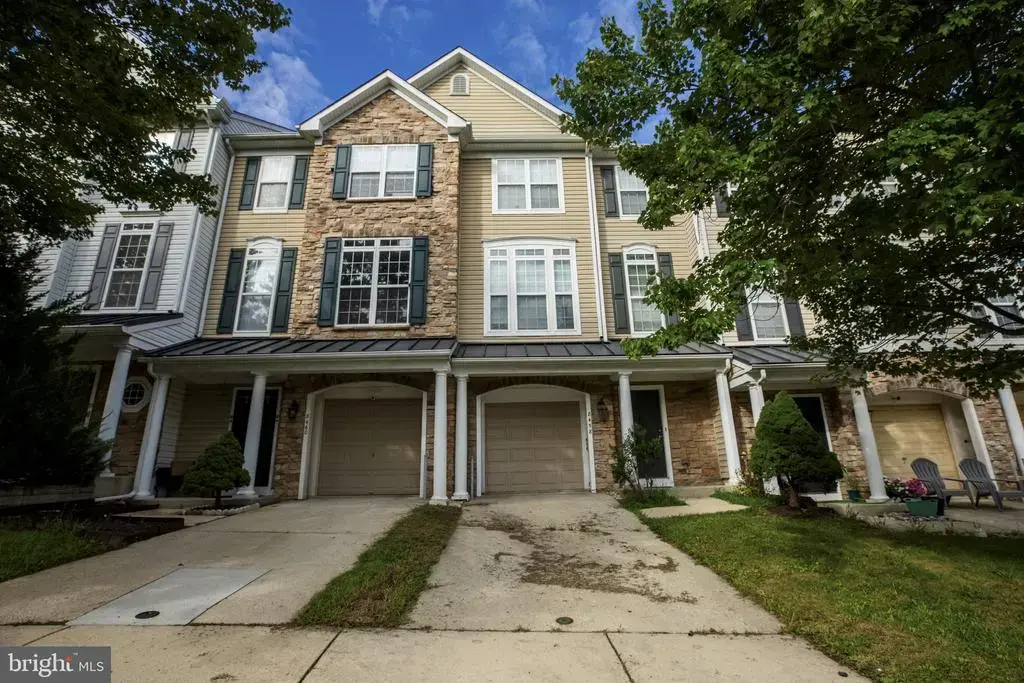 8458 Charmed Days, LAUREL