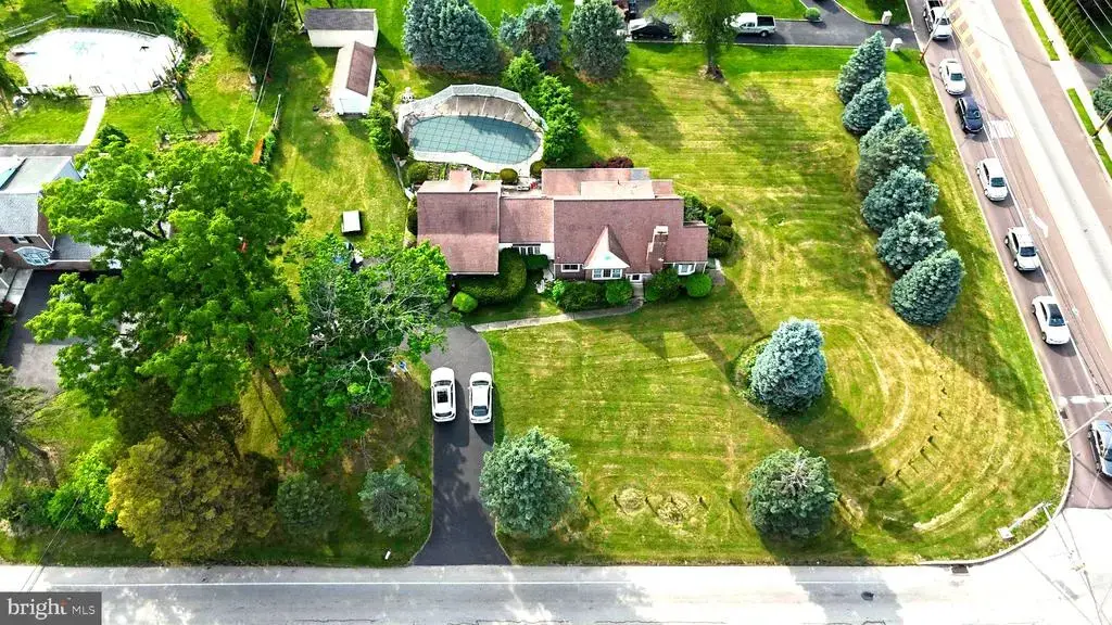 2438 Pine #, HUNTINGDON VALLEY