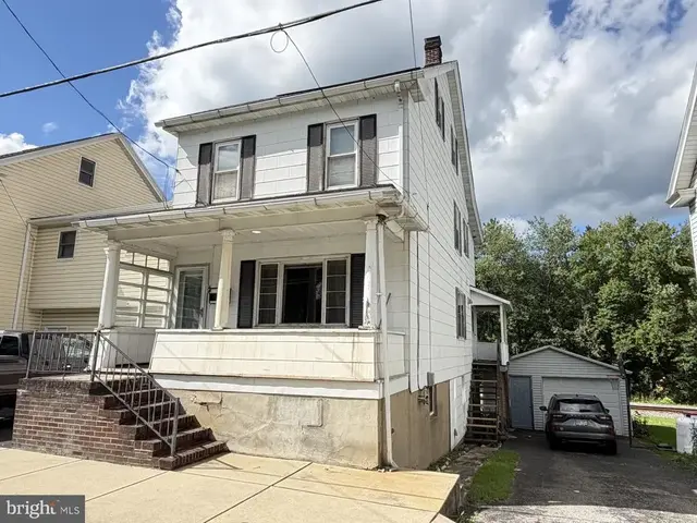 46 E Mill St, Nesquehoning