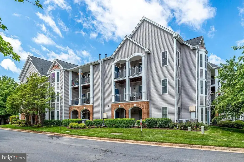46604 Ellicott Sq #103, STERLING
