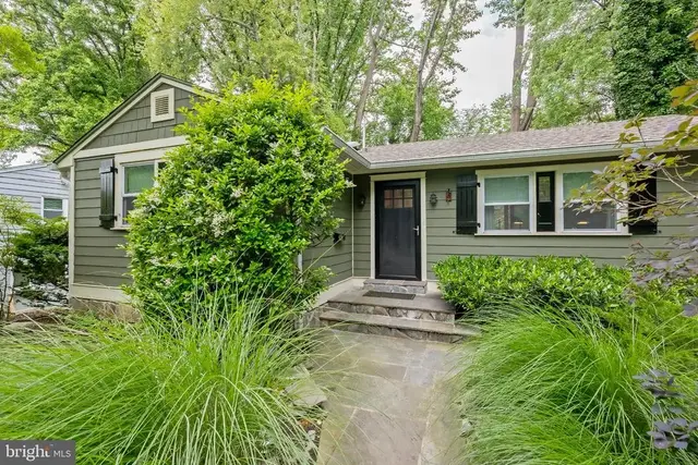 4115 Denfeld Ave, Kensington