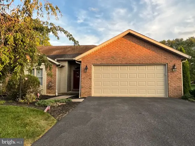 3226 Saint Andrews, Chambersburg