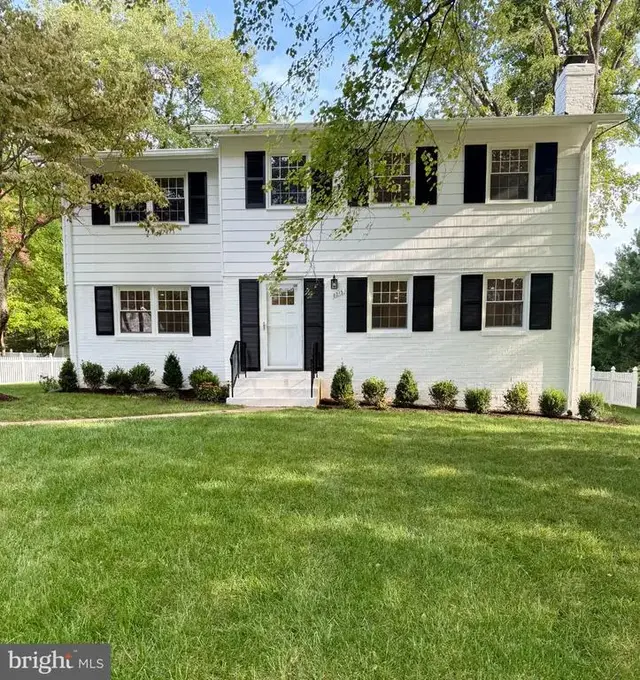 8215 Bucknell Dr, Vienna