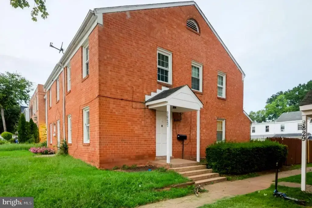 9827 Town Ln, MANASSAS