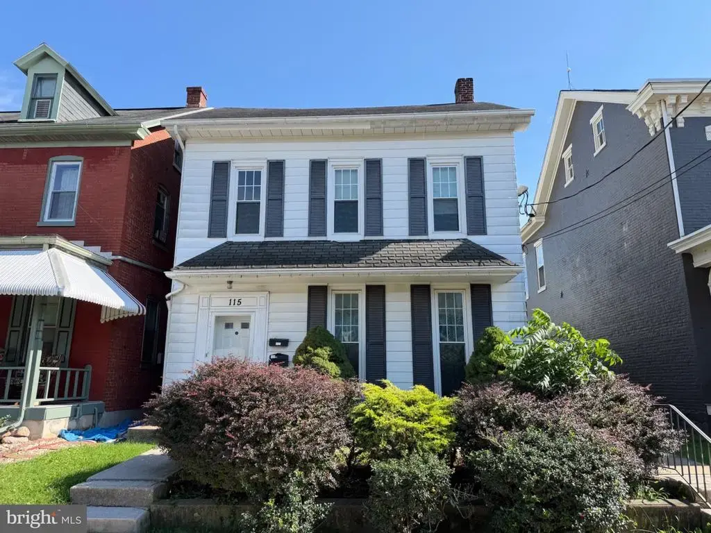 115 Washington Ave, EPHRATA