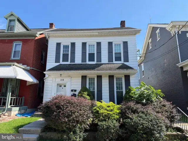 115 Washington Ave, Ephrata
