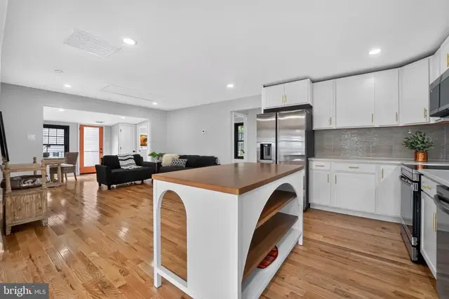 4922 Dogwood St, Shady Side