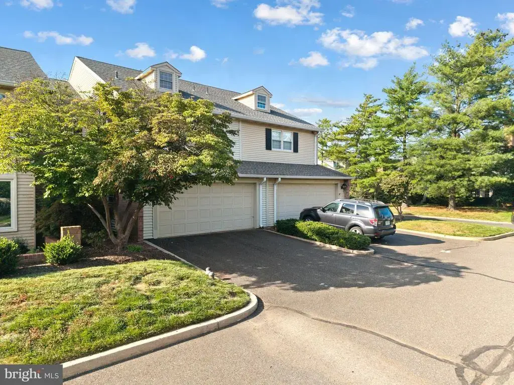 91 Sutphin Pnes Way, YARDLEY