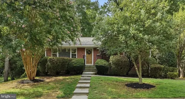 601 Randolph St, Falls Church