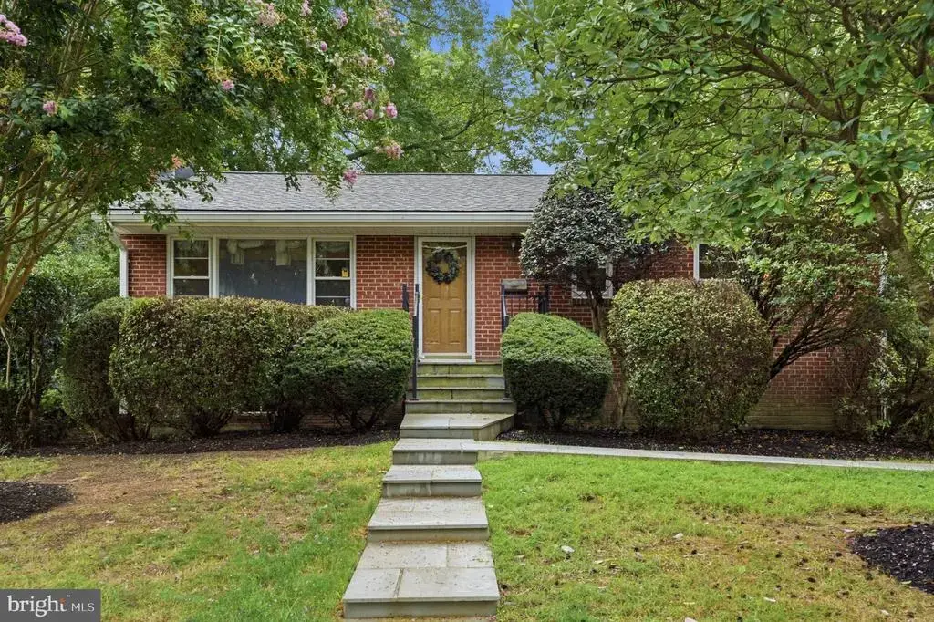601 Randolph St, FALLS CHURCH