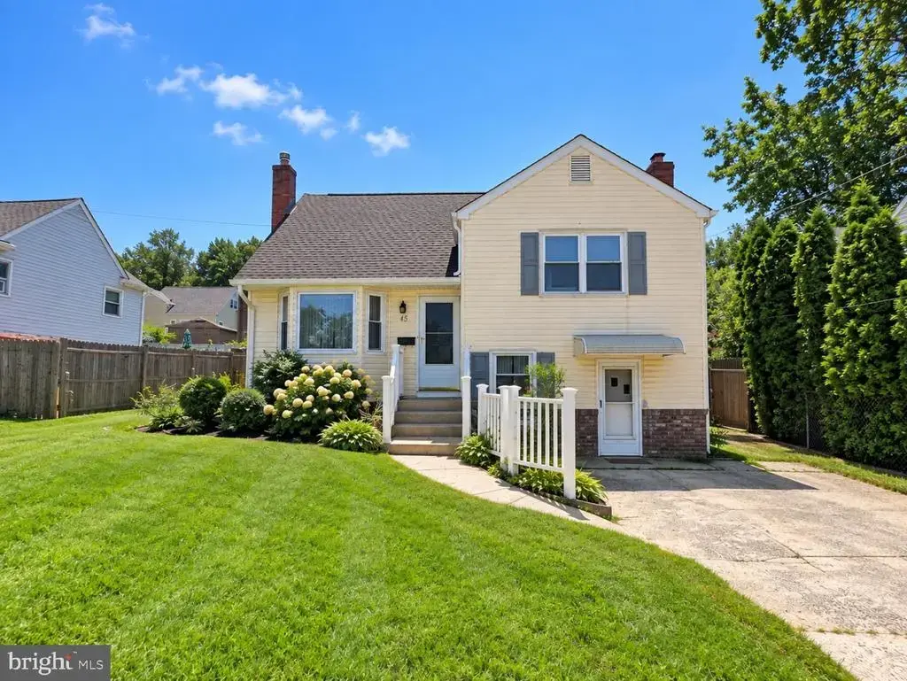 13 Morton Ave, HAMILTON