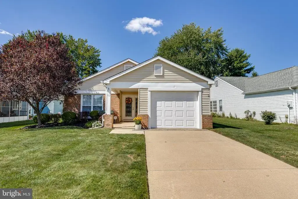62 Westminster Dr S, SOUTHAMPTON TWP
