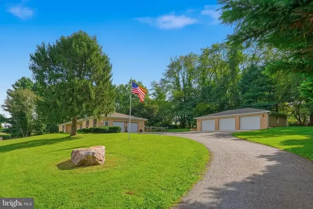 13639 Pleasantville Rd, Baldwin
