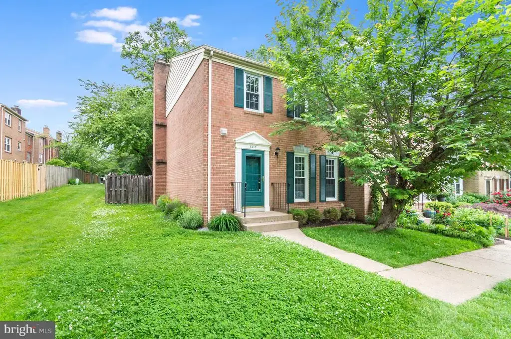 3210 Gemstone Ct, OAKTON