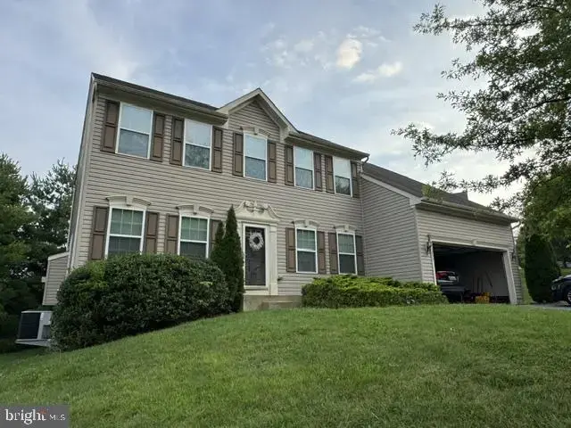2877 Mahla Ct, Manchester