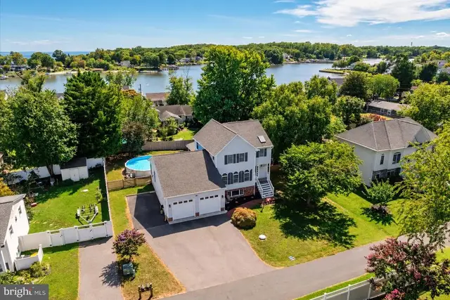 1117 Wilson Dr, Edgewater