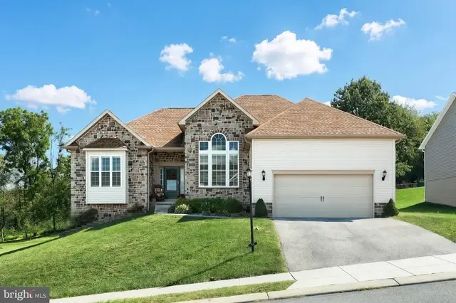 50 Fox Run Rd, Hanover