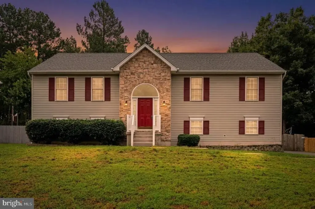 3807 Lancaster Ring Rd, FREDERICKSBURG