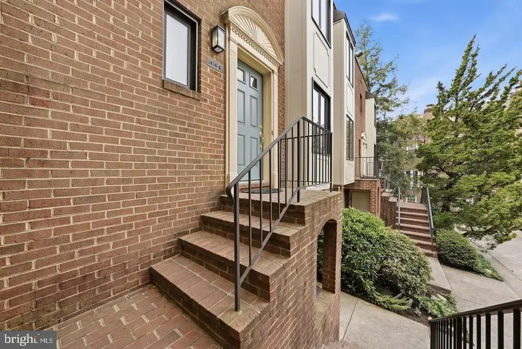1414 12th St N #1414a, ARLINGTON