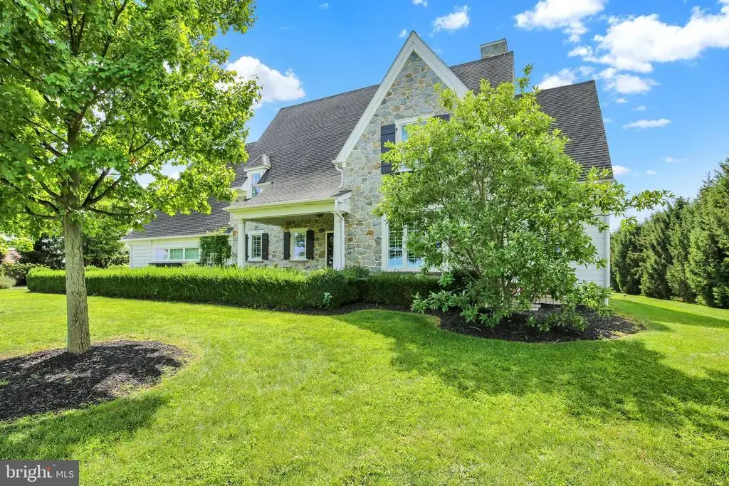 640 Snyder Rd, LITITZ