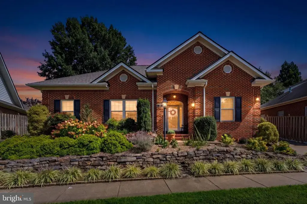 256 Carriage Chase Cir, WARRENTON