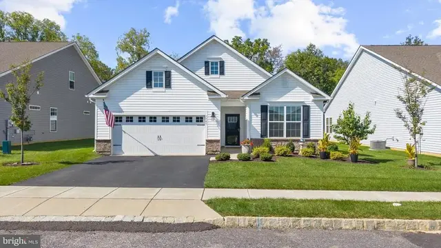 7945 Troxell Ct, Breinigsville