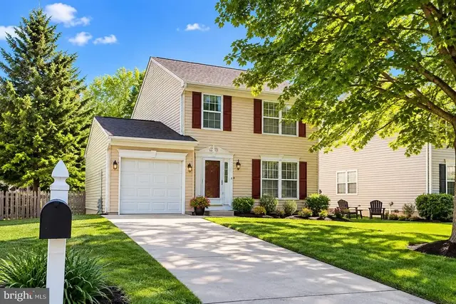 628 Autumn Sky Ct, Sykesville