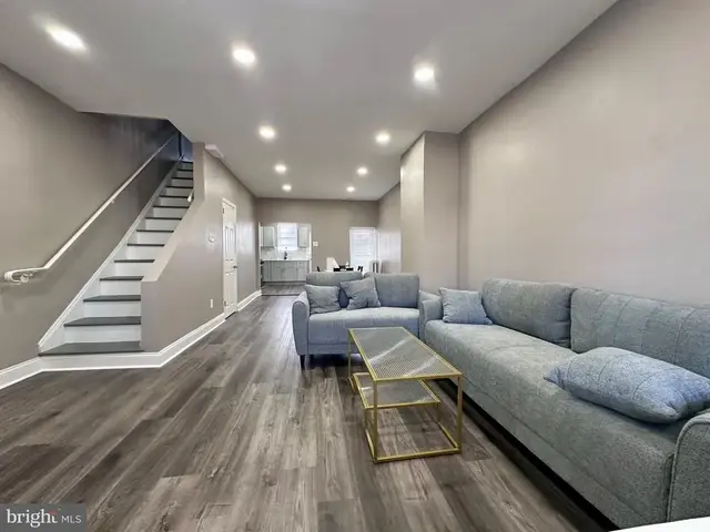 136 W Clarkson Ave, Philadelphia