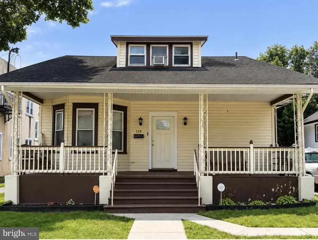 110 E Bettlewood Ave, OAKLYN